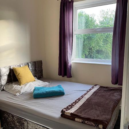 Pc Lodge Kingswood St Preston R1 Luaran gambar