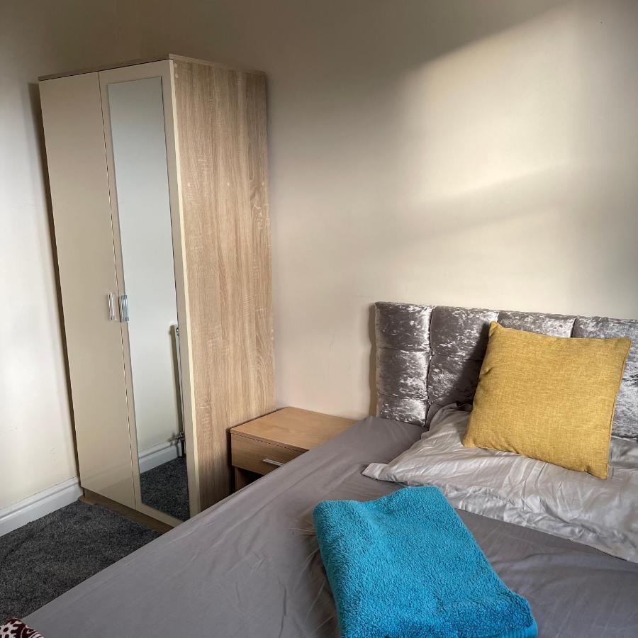Pc Lodge Kingswood St Preston R1 Luaran gambar
